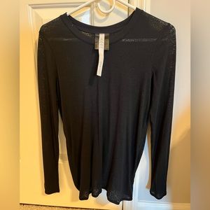 Iululemon black long sleeve shirt